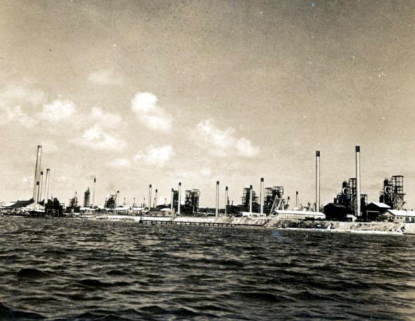 refinery_2.jpg